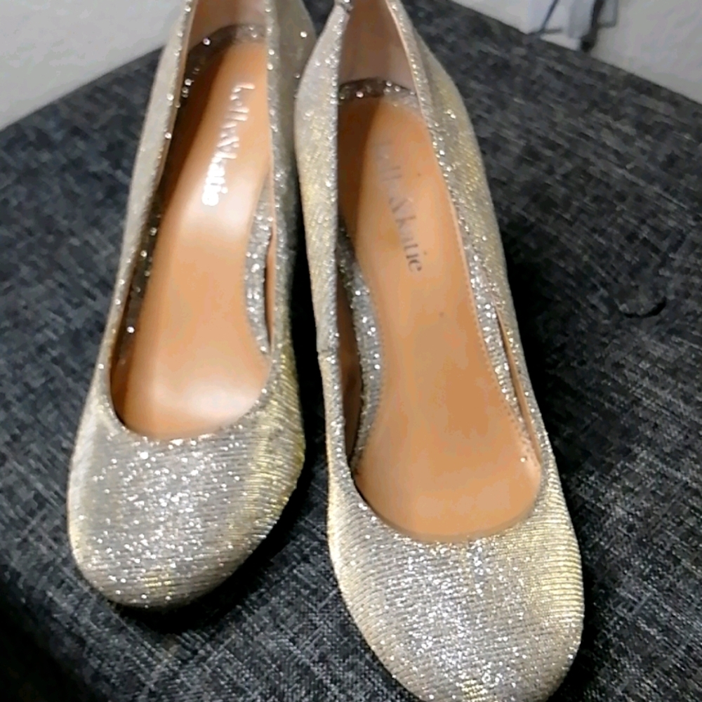 Katie&kelly 3 1/2 inch pump heels.